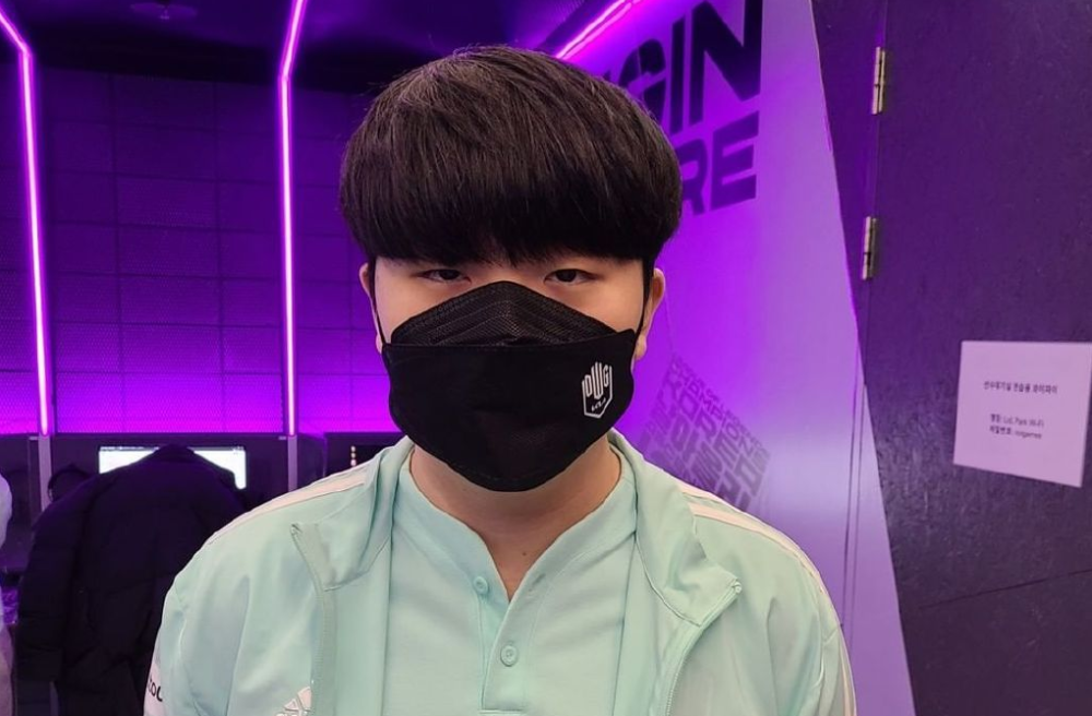 BRO碾压MAD，Zeus操刀奇招英雄翻盘激烈交锋全球总决赛，让粉丝疯狂欢呼