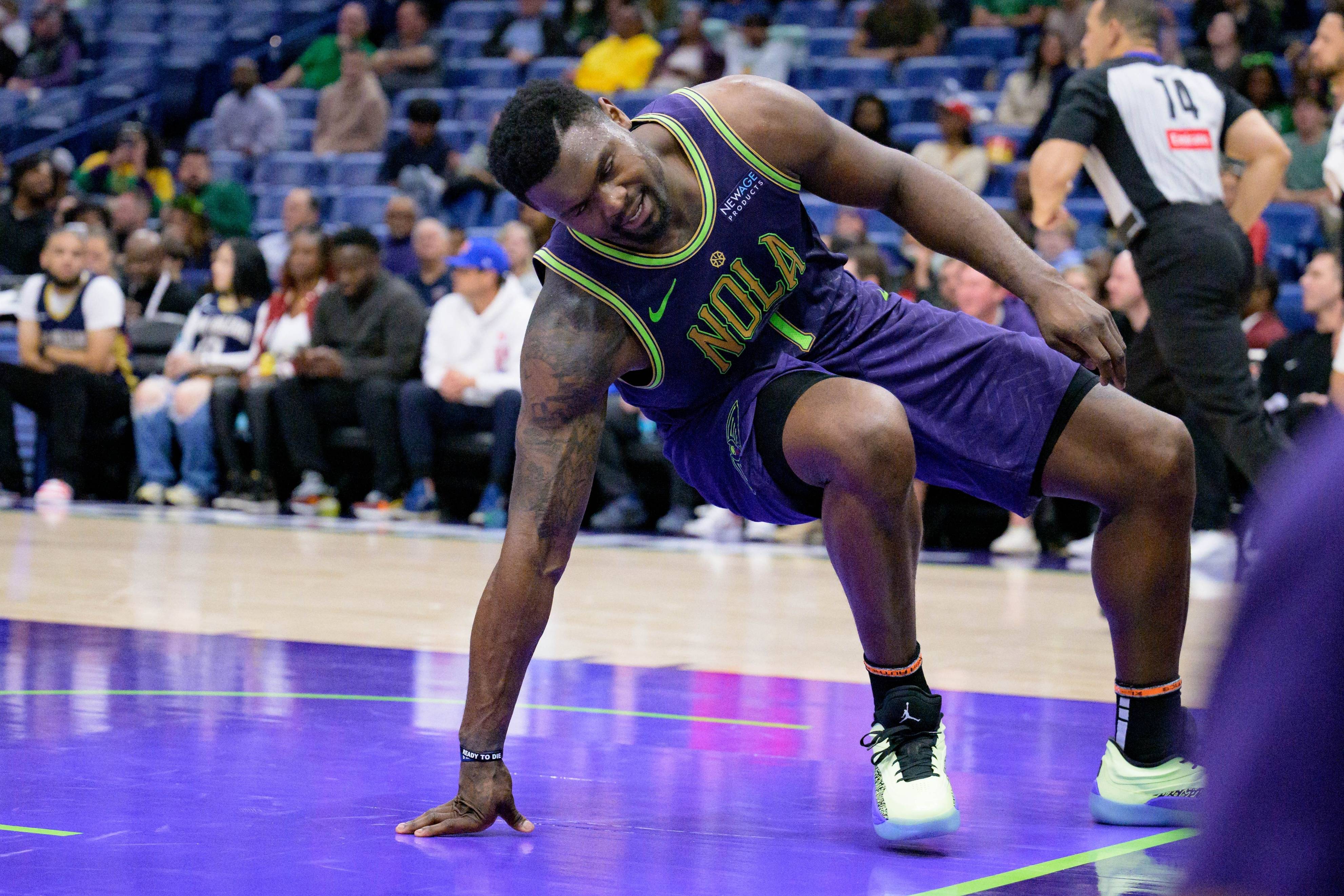 季后赛形势激烈:火箭胜鹈鹕 季后赛形势激烈:火箭胜鹈鹕