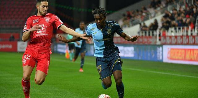 开云体育-瓦朗谢纪录不佳，法甲赛事频频失分