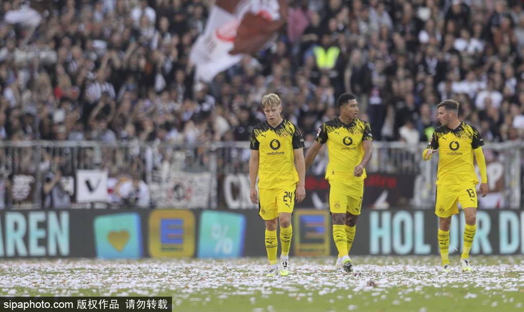 开云体育官方网站-尤文图斯客场告负，卫冕之路艰险重重