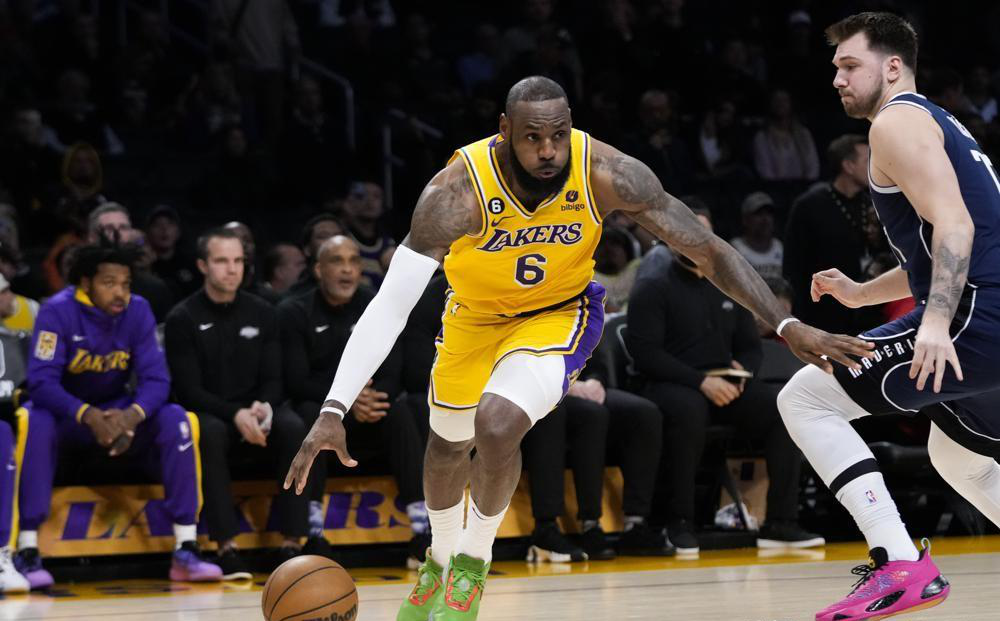 独行侠逆转雷霆，唐奇奇准绝杀