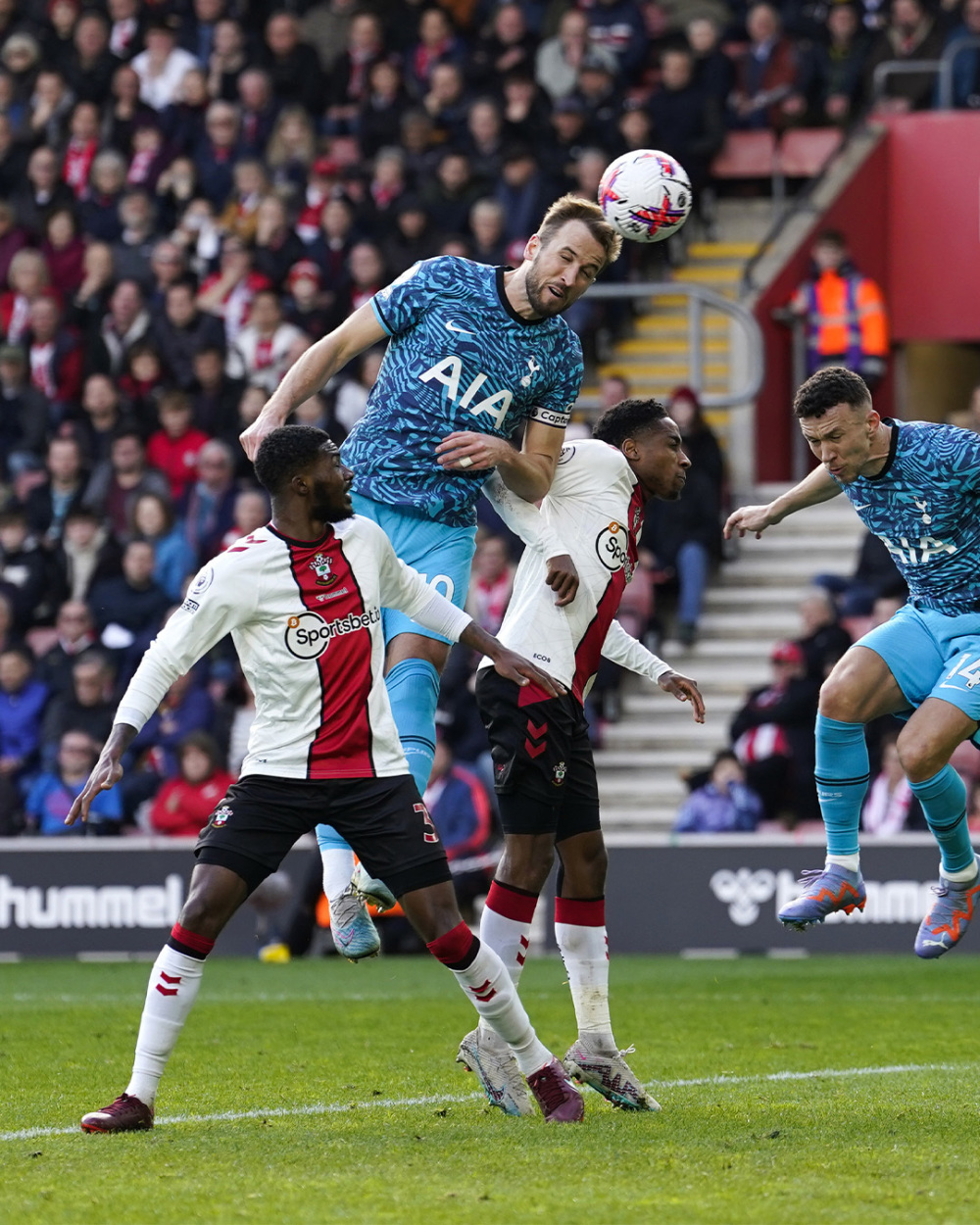 关于塞内加尔血洗乌拉圭，哈兰德打破历史纪录的信息