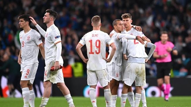 包含里昂完胜阿根廷，奥亚尔萨瓦尔刷新纪录的词条